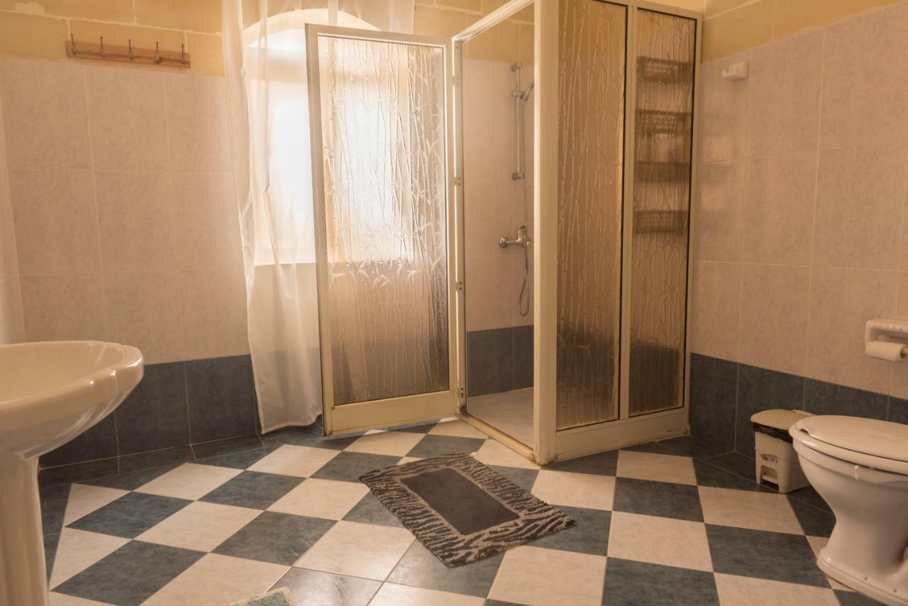 Acomodation House Kavarna 자프라 외부 사진