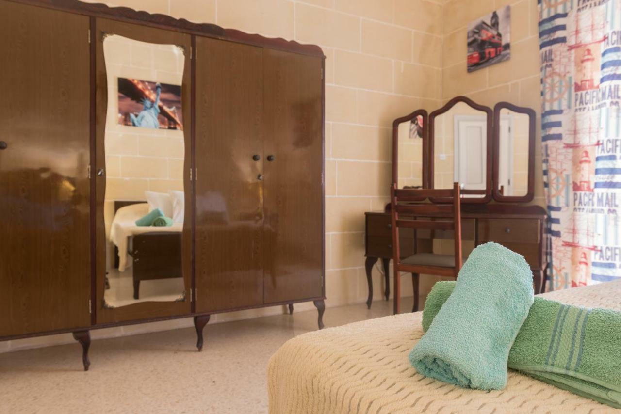 Acomodation House Kavarna 자프라 외부 사진